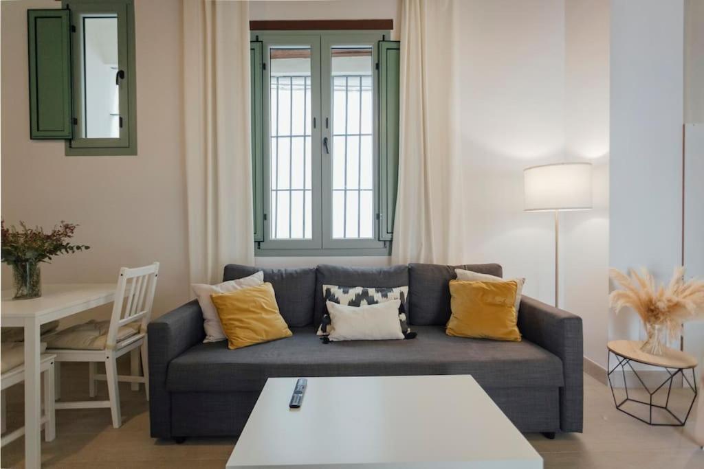Komodo Gran Poder - Penthouse With Private Pool And Cozy Twin Bedroom Central Apartment Seville Exterior photo