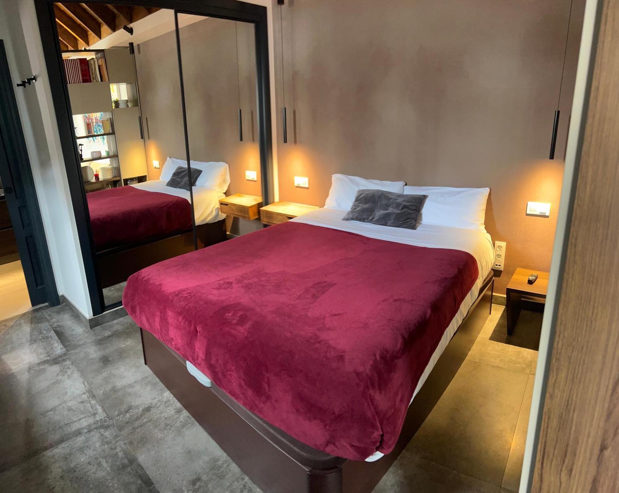 Komodo Gran Poder - Penthouse With Private Pool And Cozy Twin Bedroom Central Apartment Seville Exterior photo